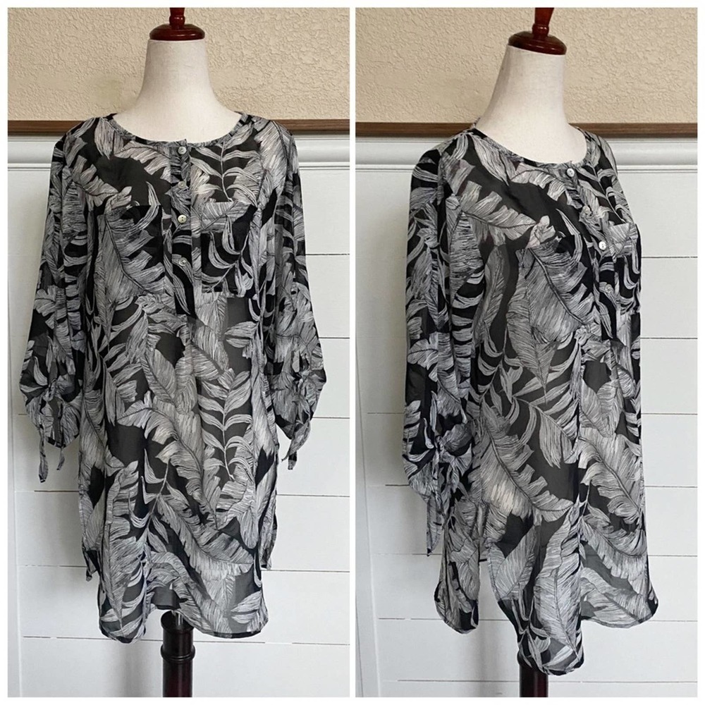 Roz & Ali Floral Black & White‎ Semi Sheer dress XS